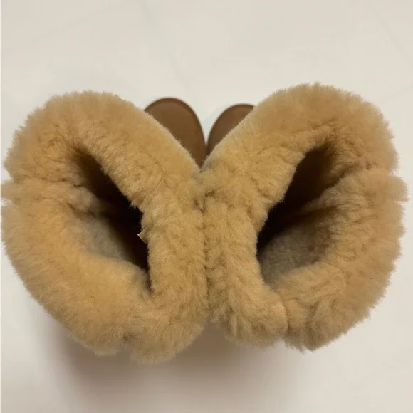 UGG Sundance Boots - Picture 8 of 13